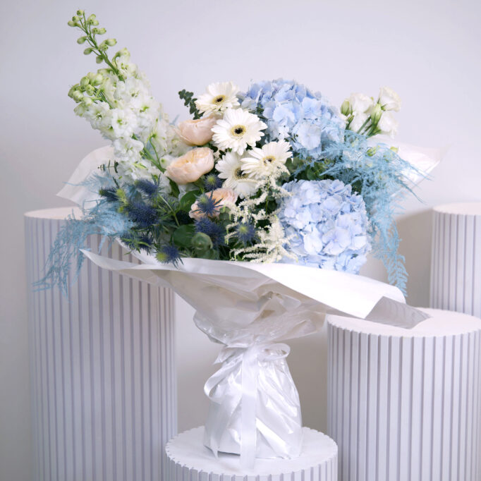 blue hydrangea bouquet