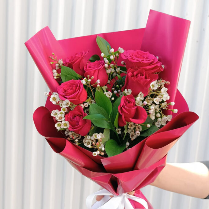 simple-red-rose-bouquet-2