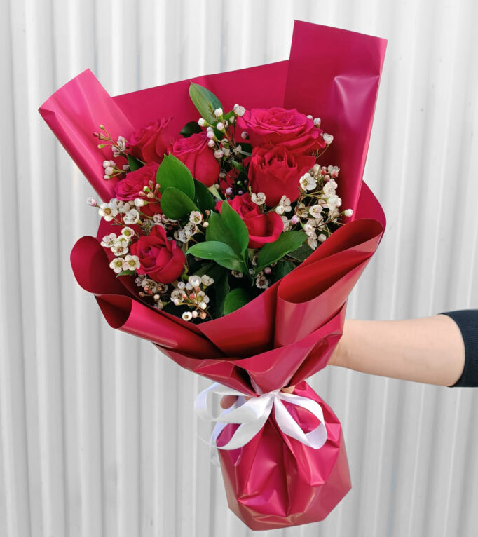 simple-red-rose-bouquet